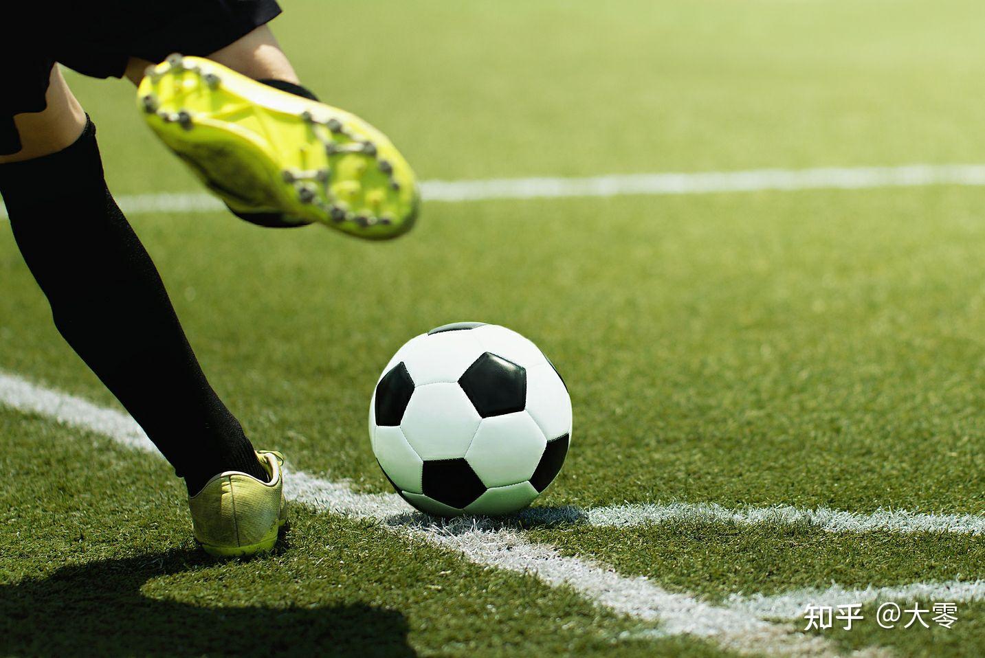 成都刮起“法国旋风” “眼镜侠”勒布伦兄弟闪耀混团世界杯（成都掀起“法国热”，“眼镜侠”勒布伦兄弟惊艳混合团体世界杯）